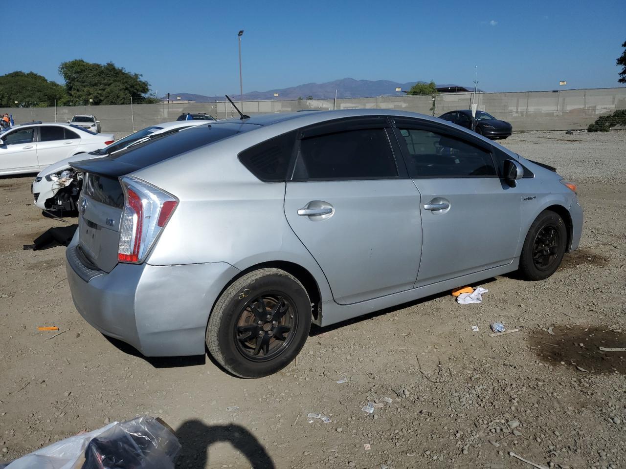 2015 TOYOTA PRIUS