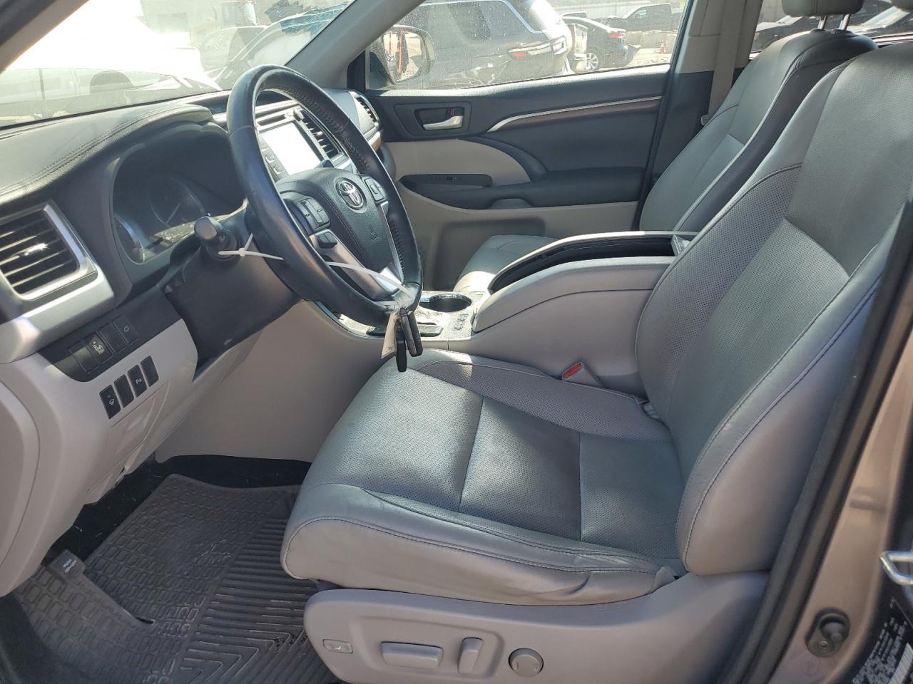 2015 TOYOTA HIGHLANDER