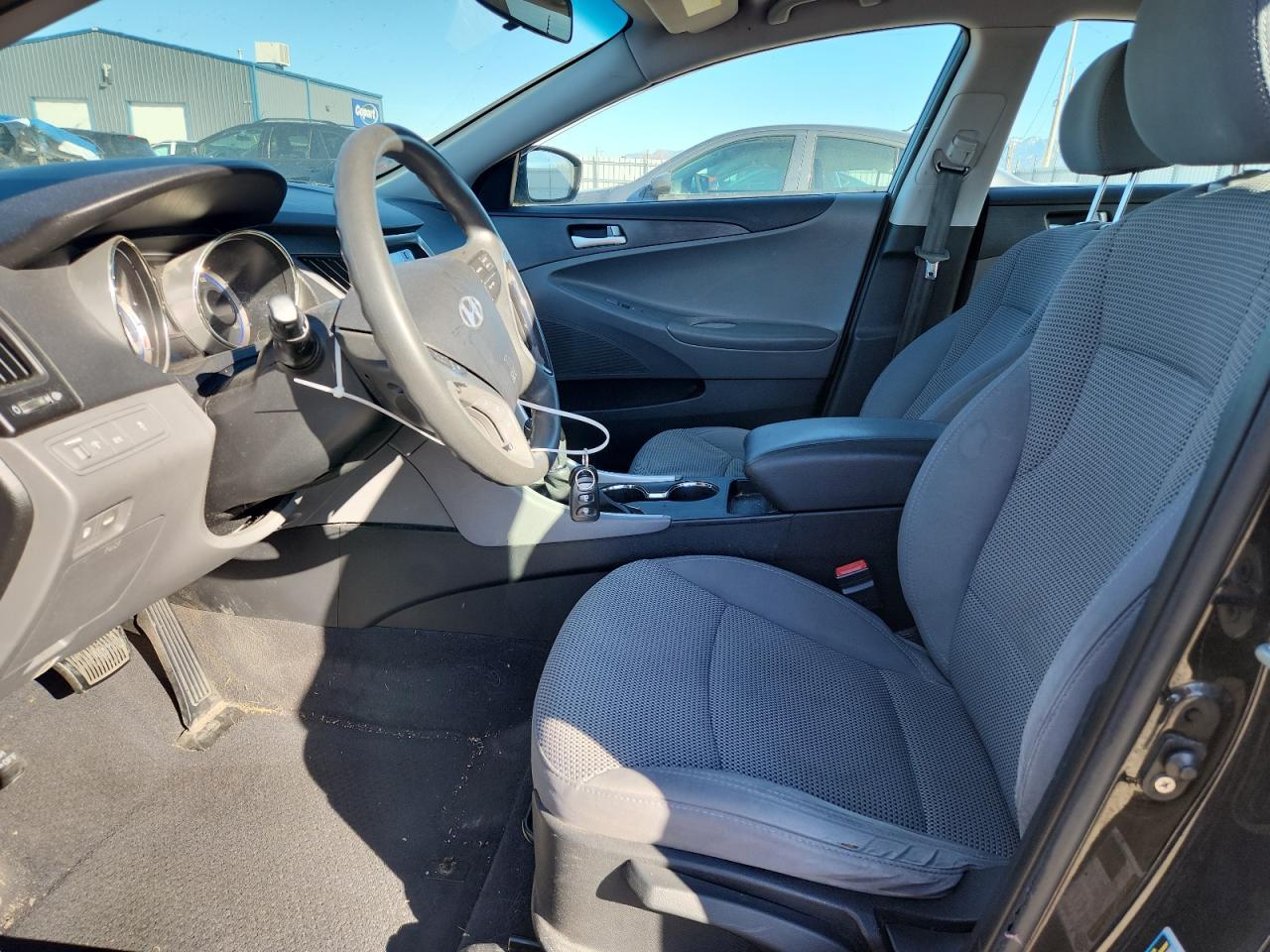2011 HYUNDAI SONATA