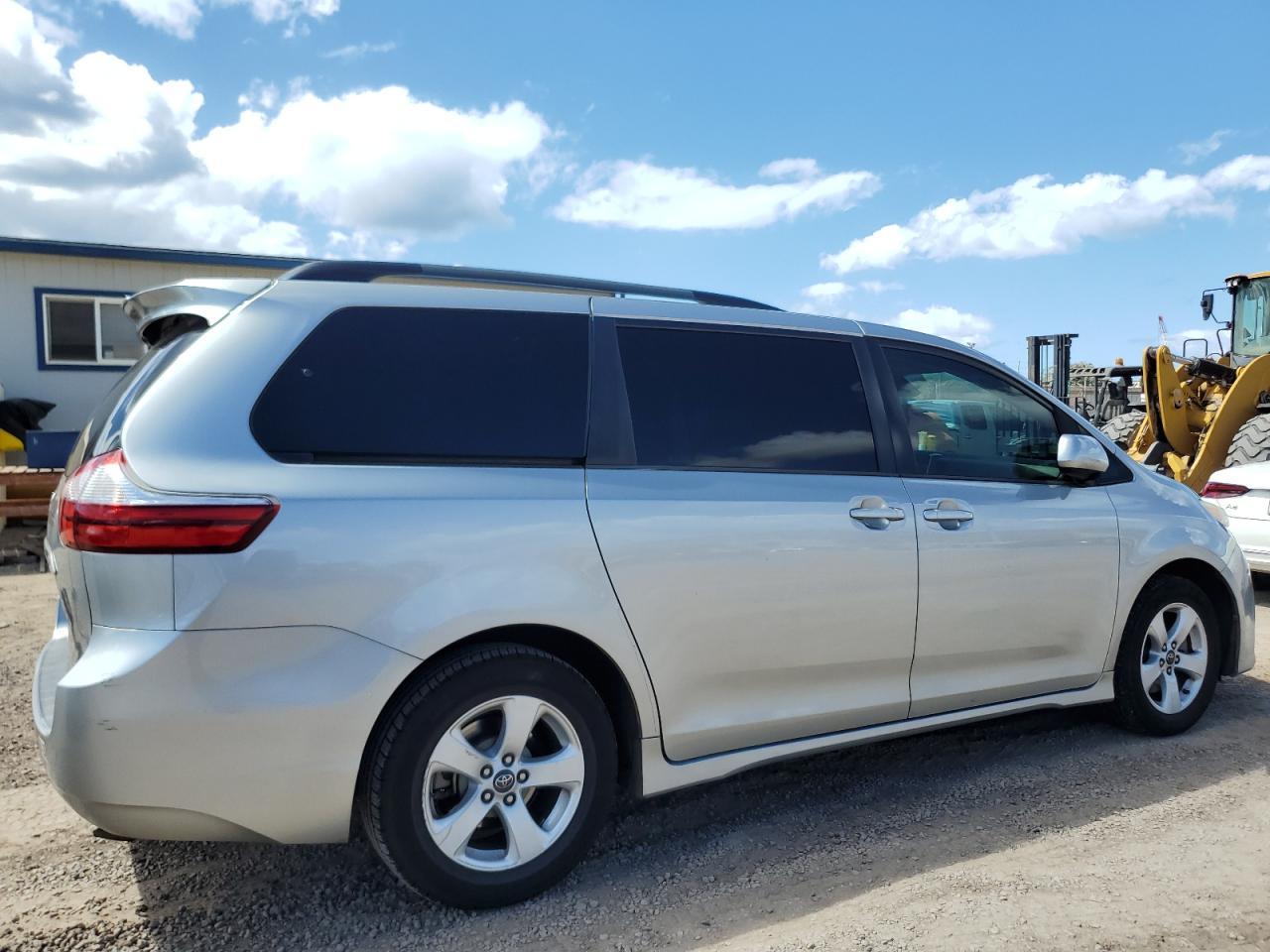2019 TOYOTA SIENNA