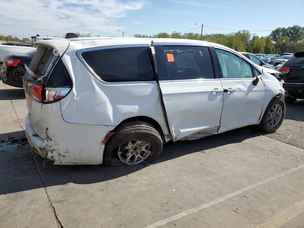 2024 CHRYSLER Voyager