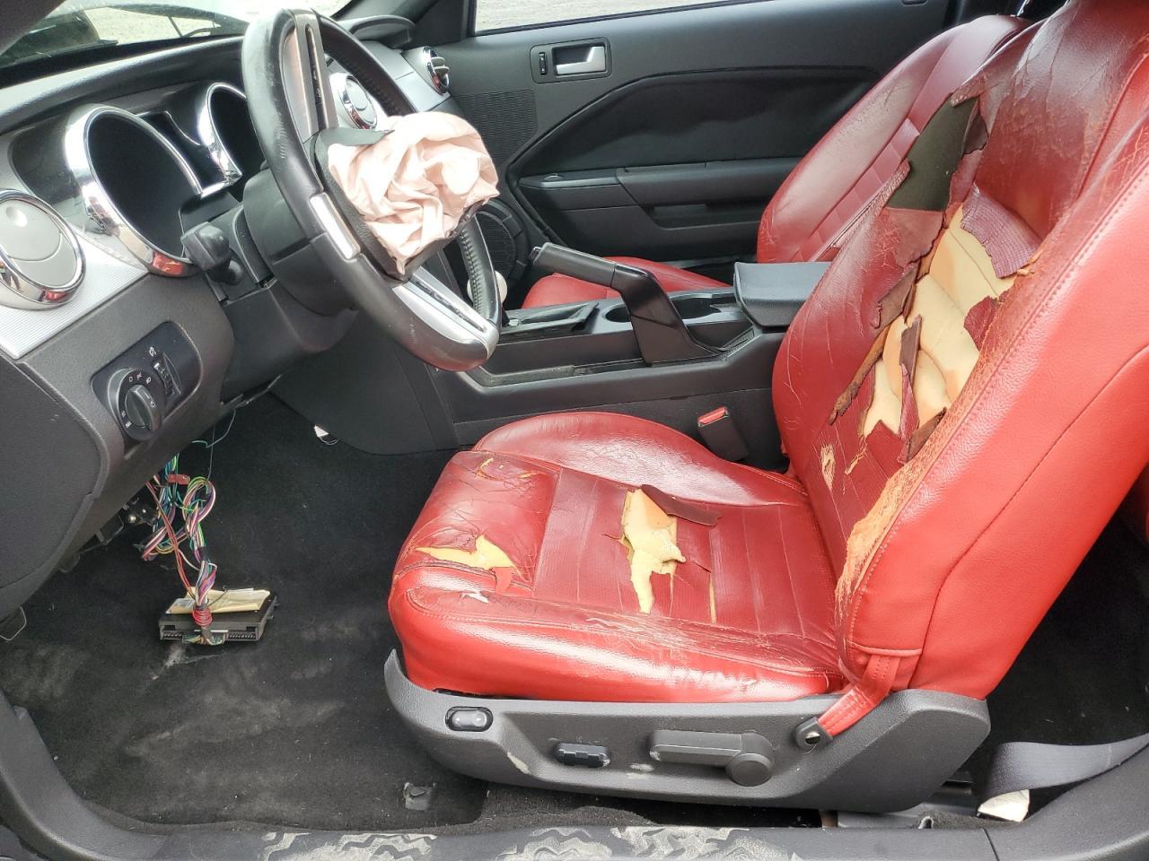 2005 FORD MUSTANG