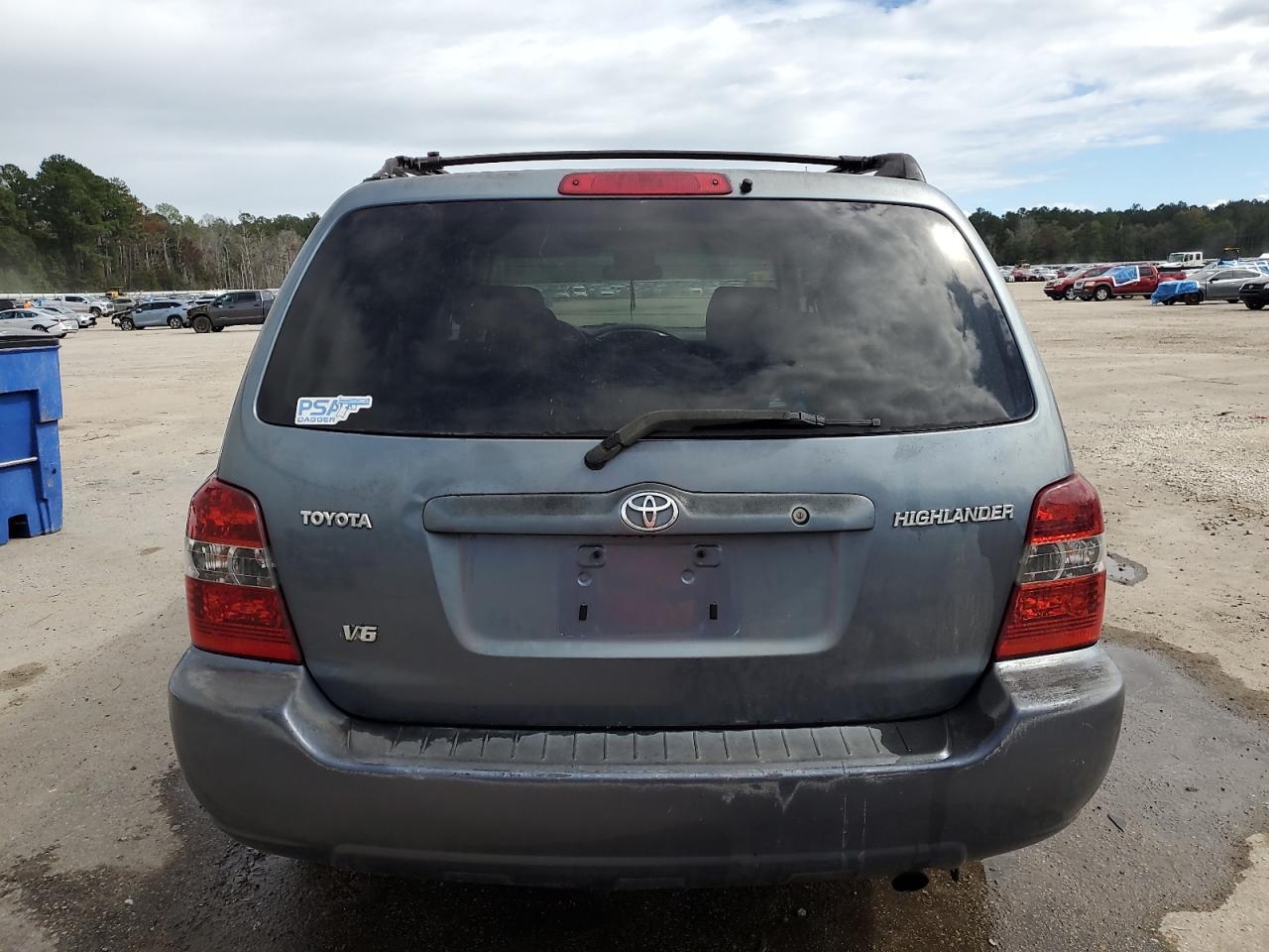 2004 TOYOTA HIGHLANDER