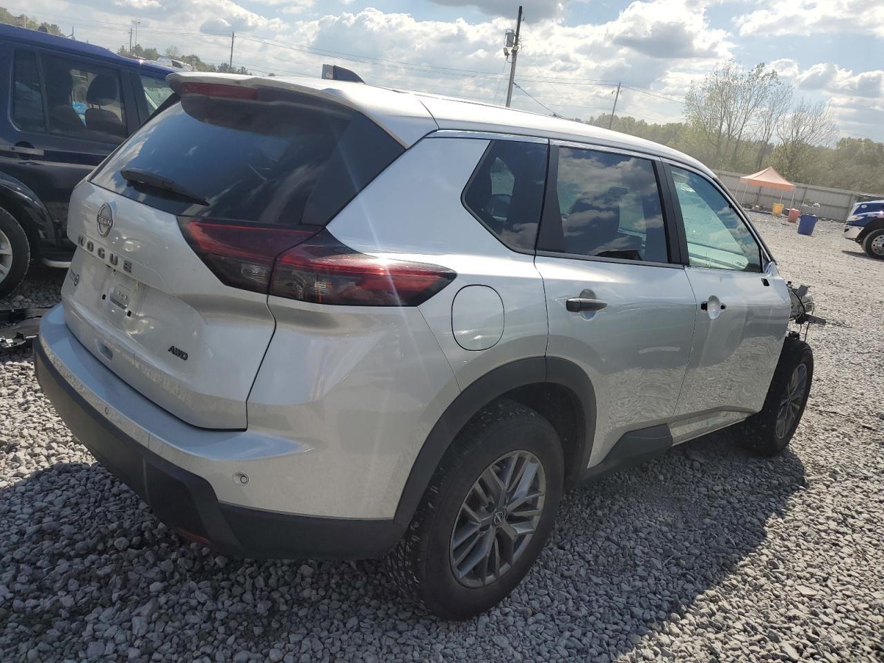 2025 NISSAN ROGUE