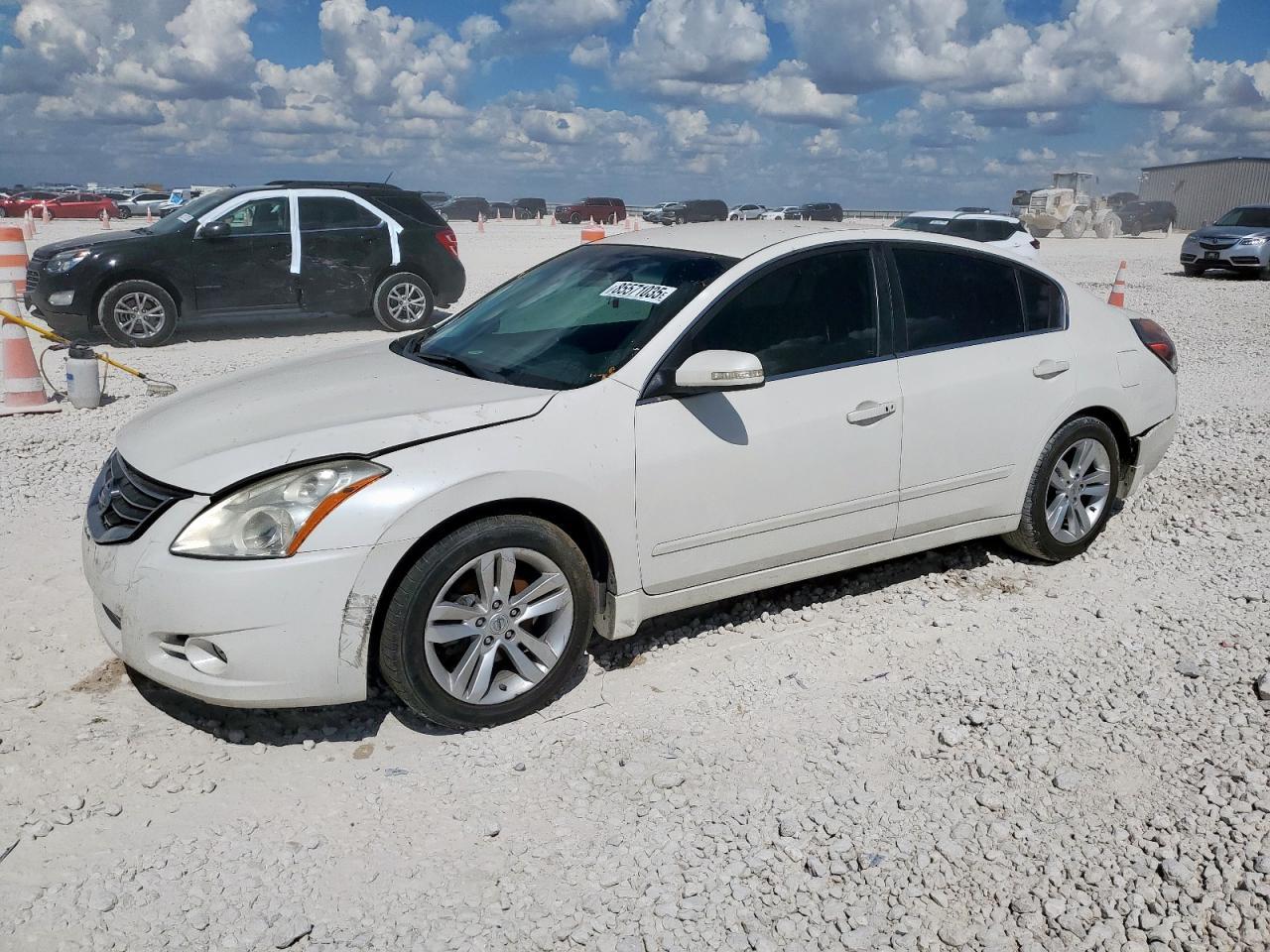 2011 NISSAN ALTIMA