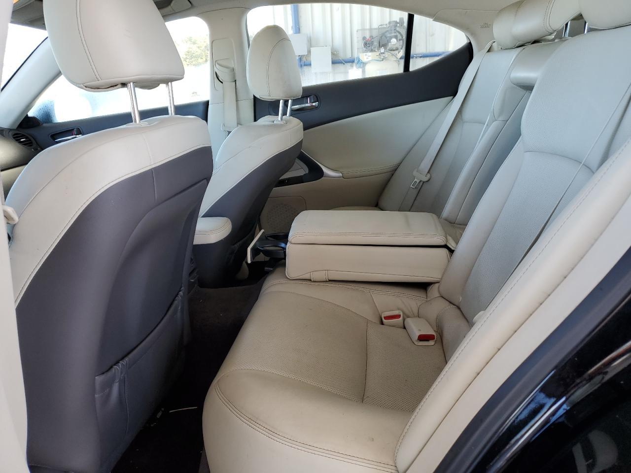 2010 LEXUS Is