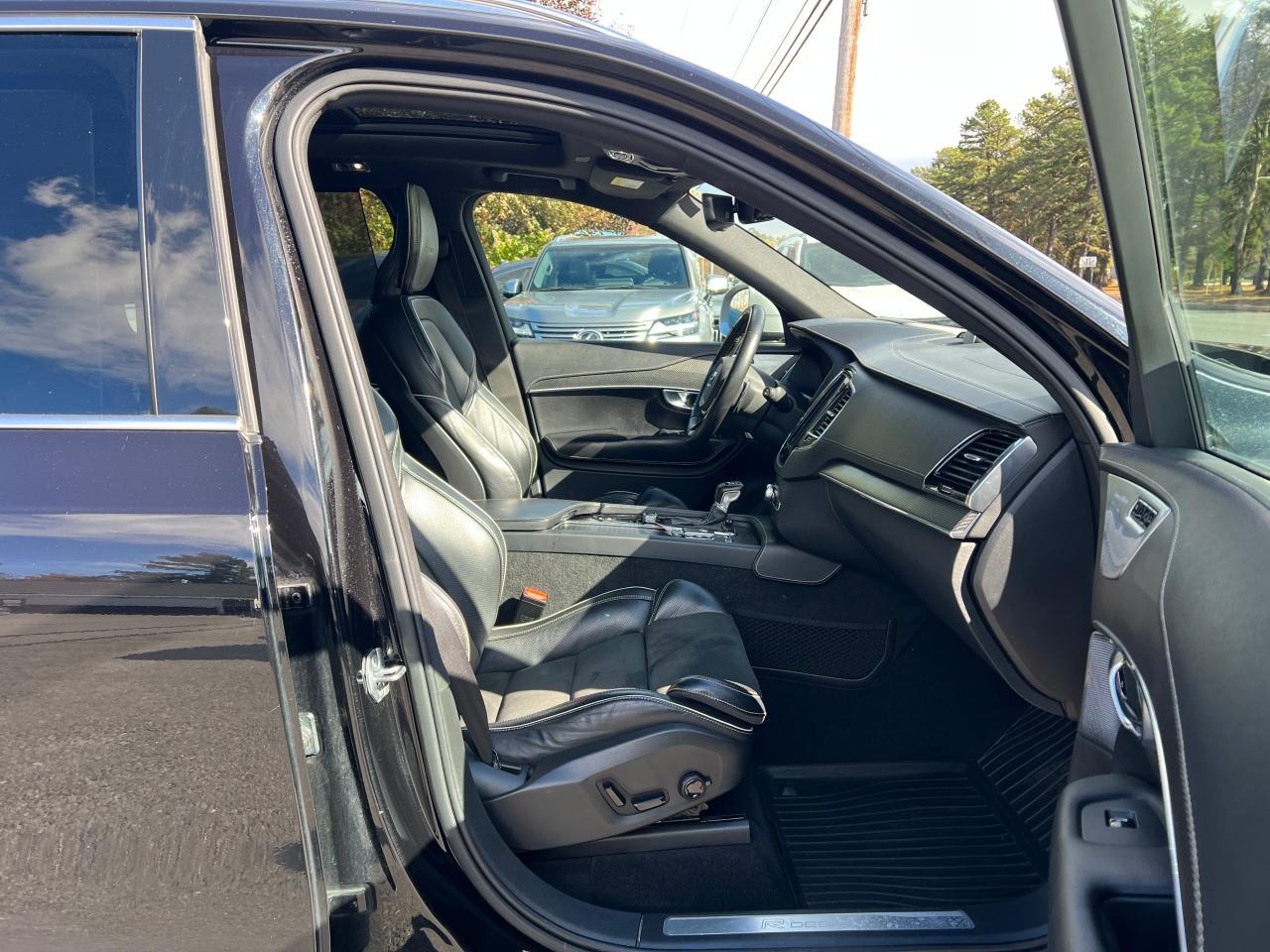 2019 VOLVO XC90