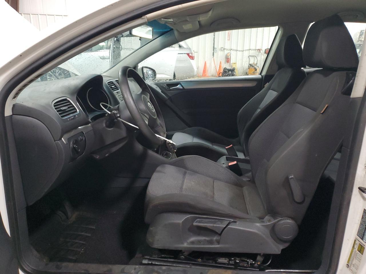 2011 VOLKSWAGEN GOLF