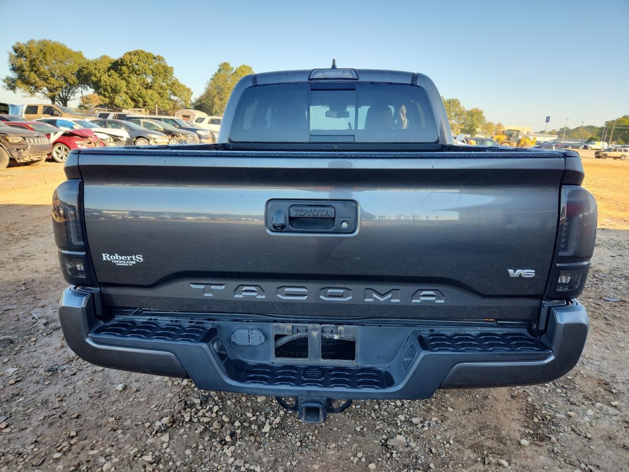 2017 TOYOTA TACOMA