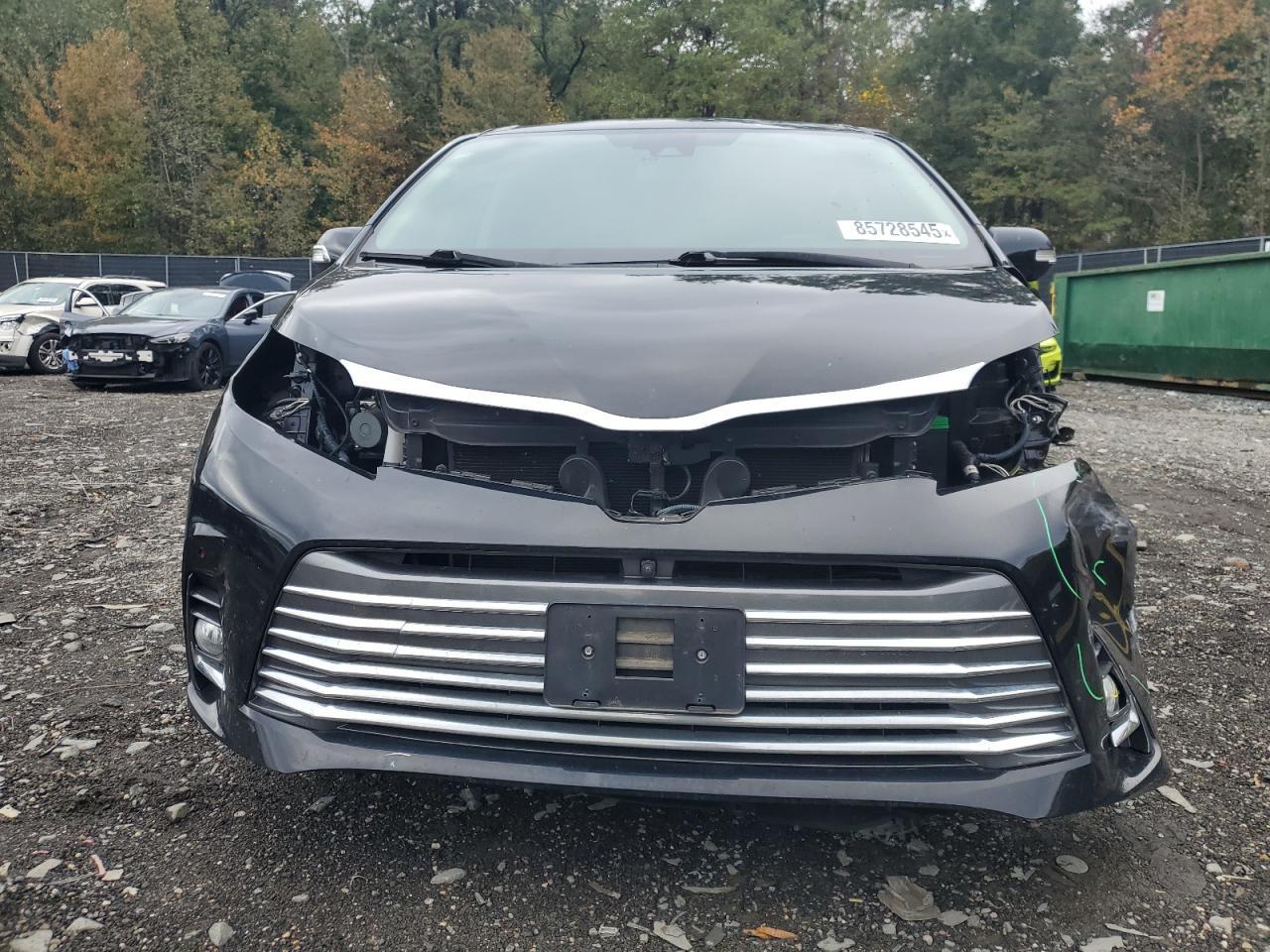 2018 TOYOTA SIENNA
