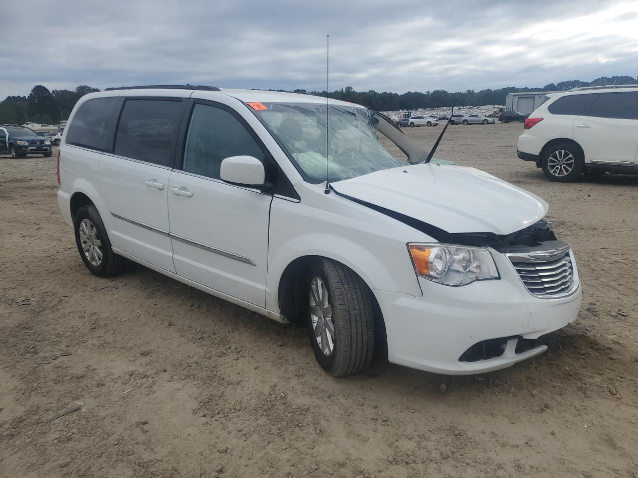 2015 CHRYSLER Town & Country