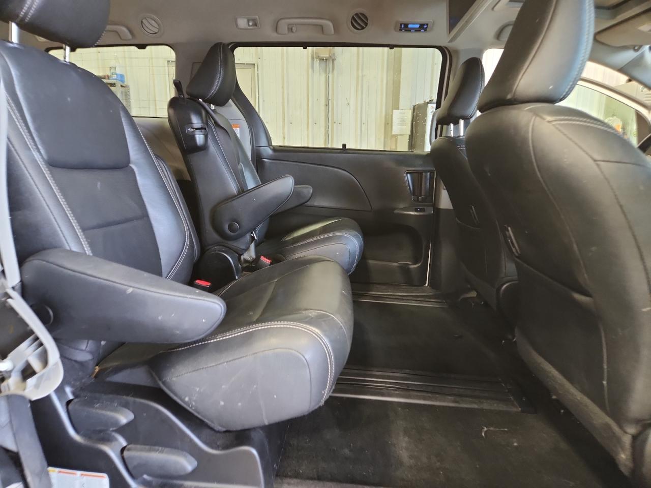 2018 TOYOTA SIENNA