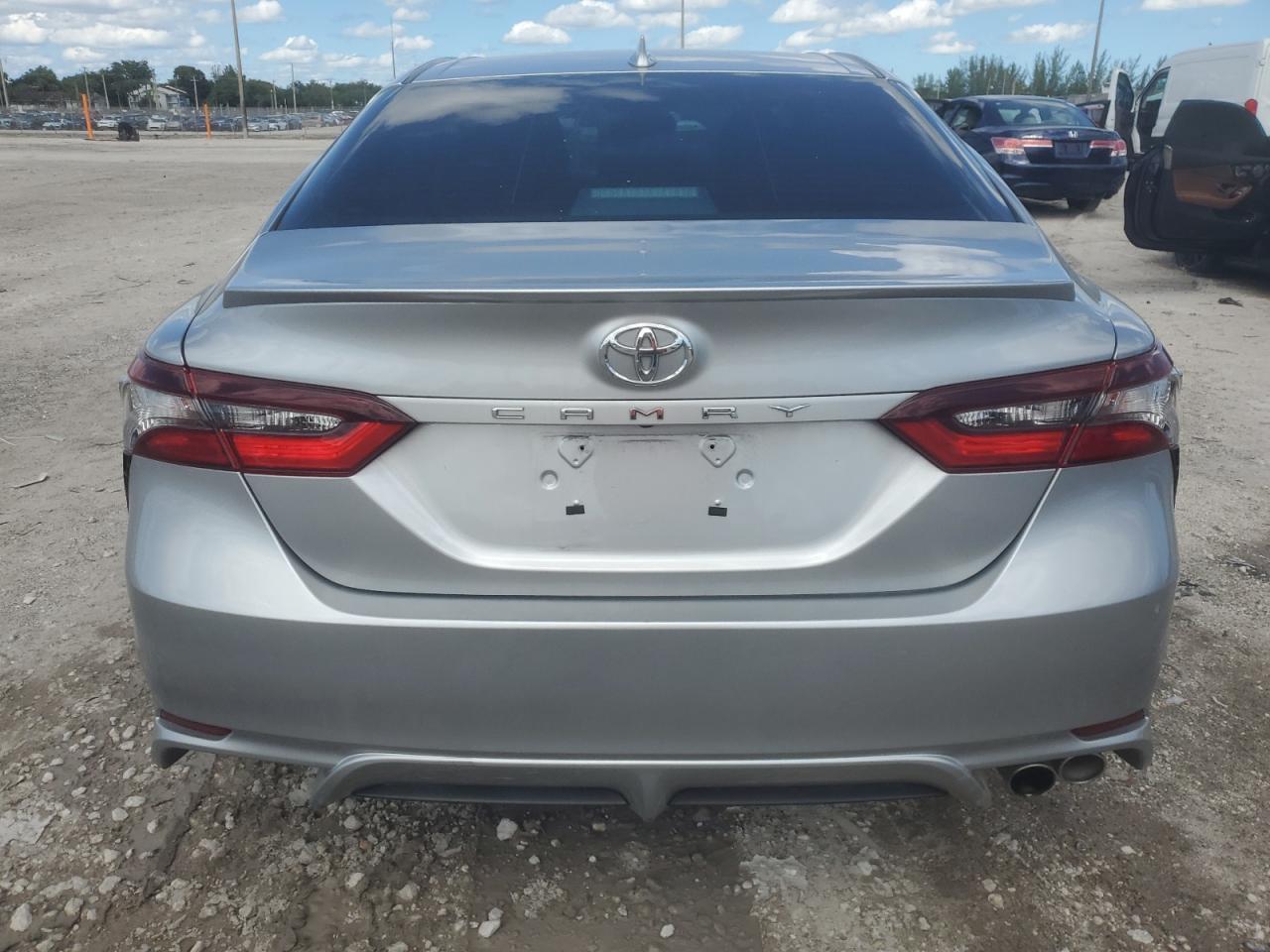 2022 TOYOTA CAMRY