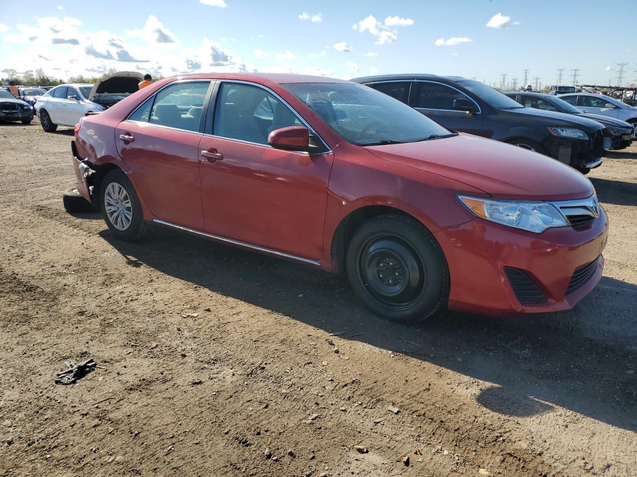 2014 TOYOTA CAMRY