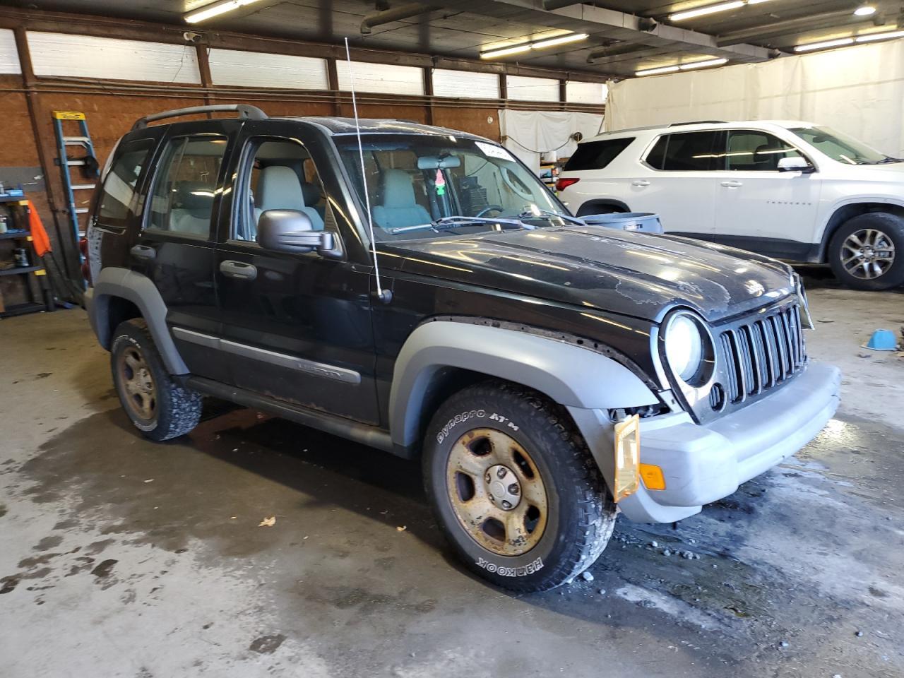 2005 JEEP Liberty