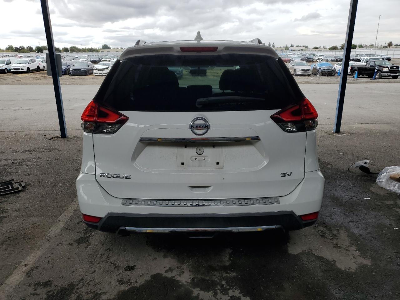 2017 NISSAN ROGUE