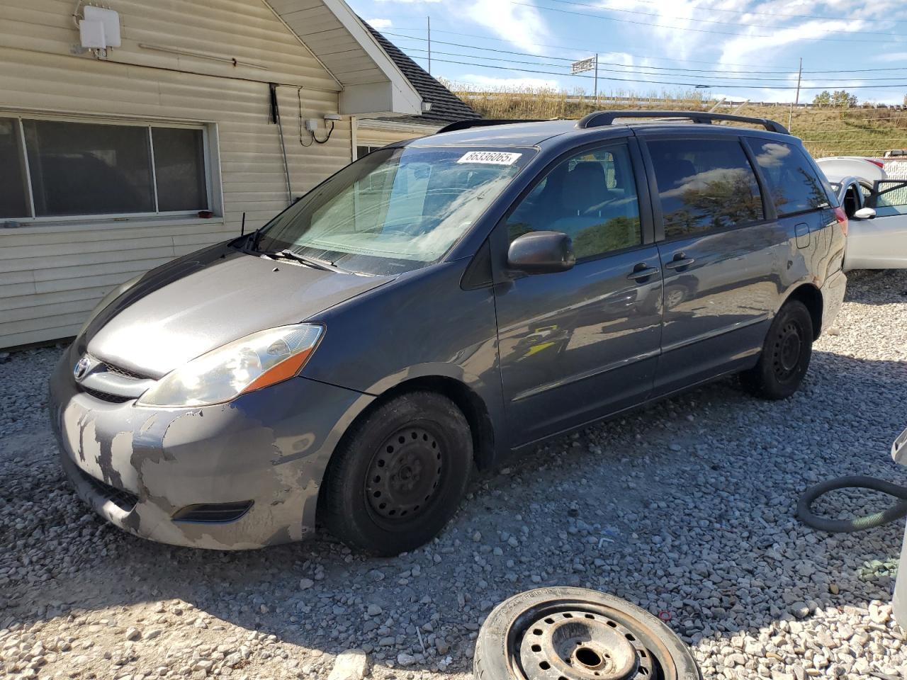 2009 TOYOTA SIENNA