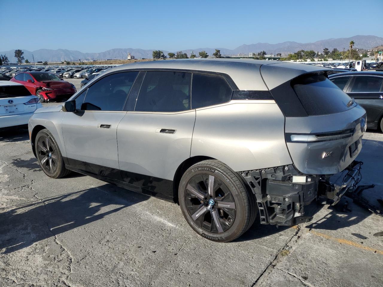 2024 BMW iX