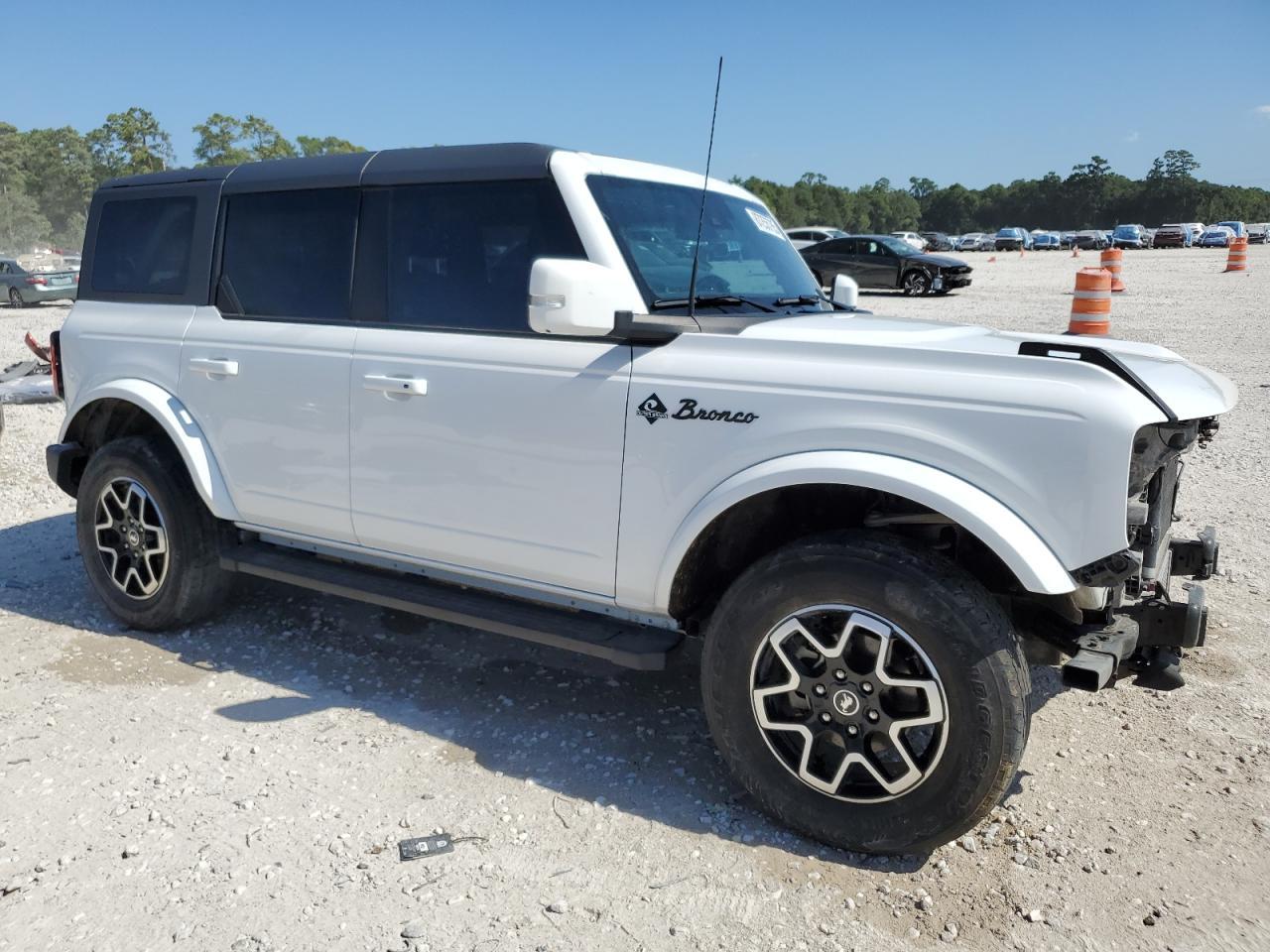 2023 FORD Bronco