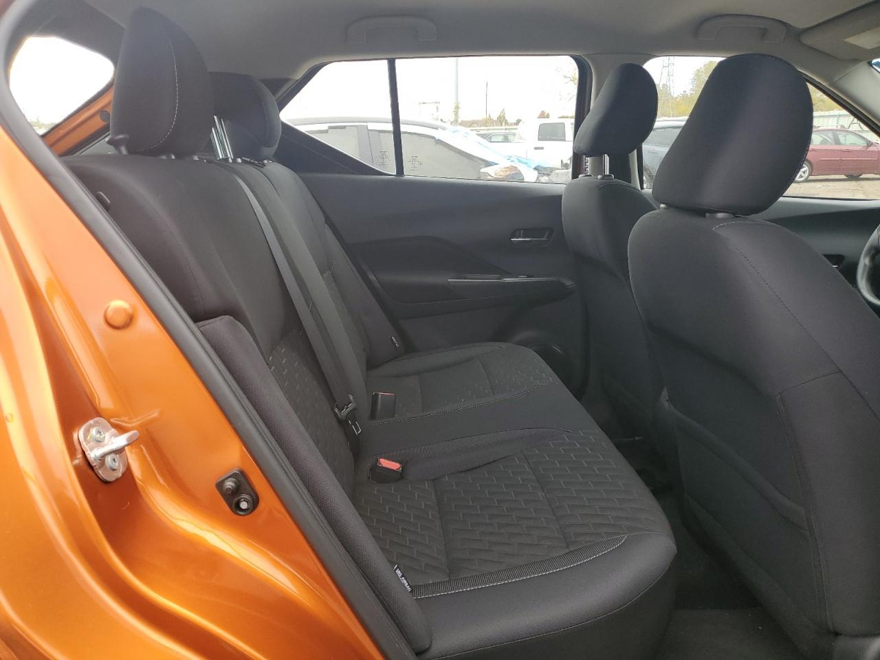 2023 NISSAN KICKS