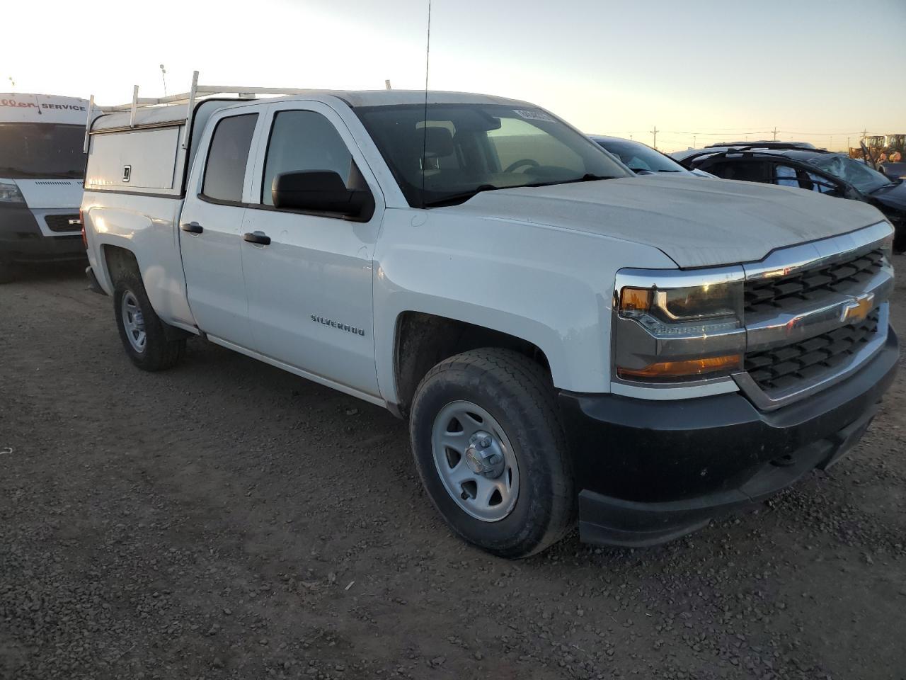 2018 CHEVROLET Silverado