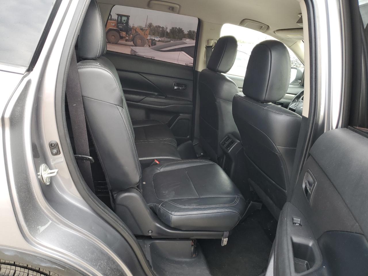 2020 MITSUBISHI outlander