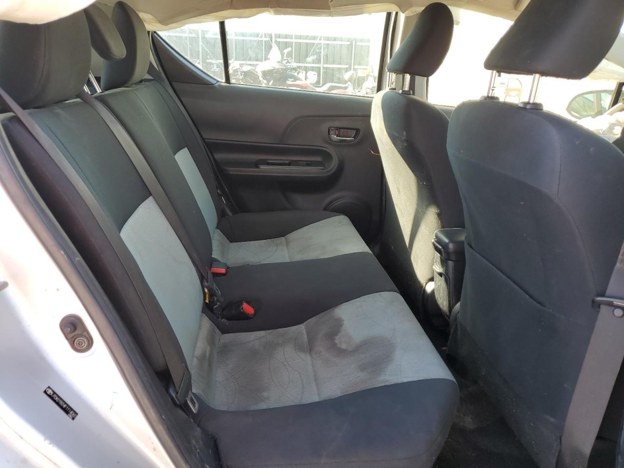 2015 TOYOTA Prius c