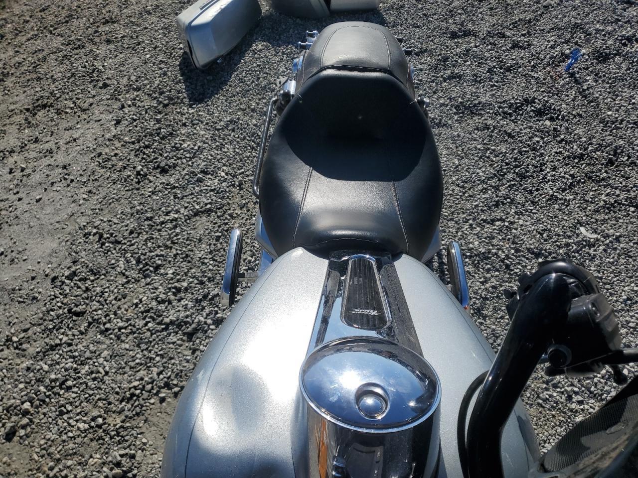 2015 HARLEY-DAVIDSON Flhxs