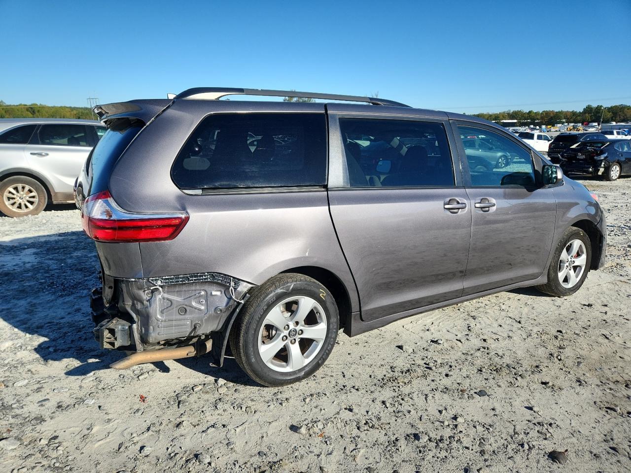 2018 TOYOTA SIENNA