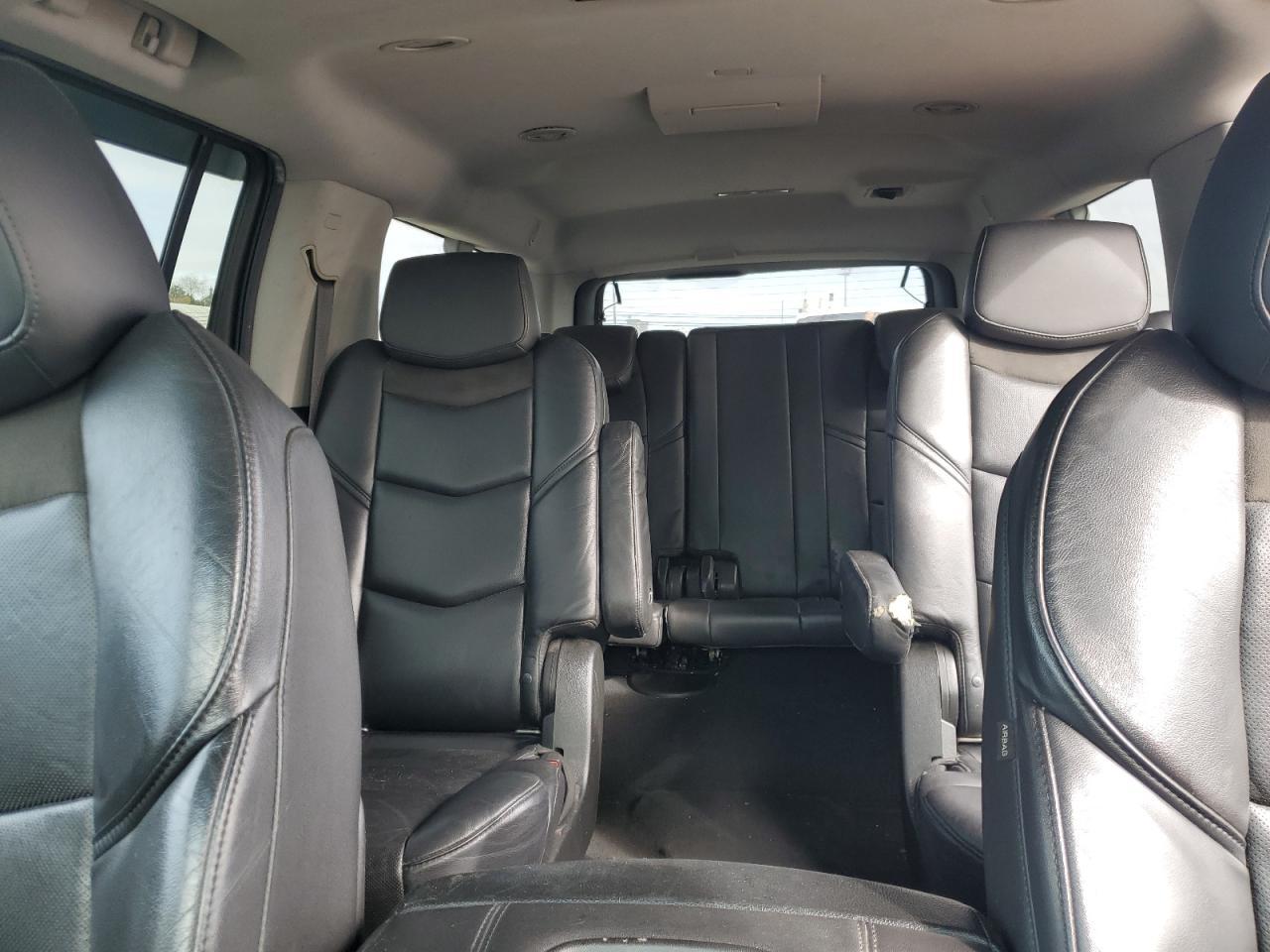 2018 CADILLAC Escalade ESV