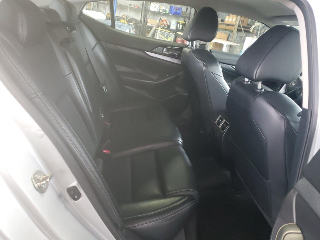 2016 NISSAN Maxima