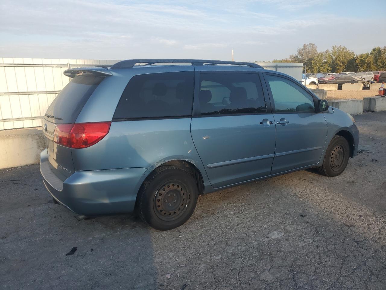 2006 TOYOTA SIENNA