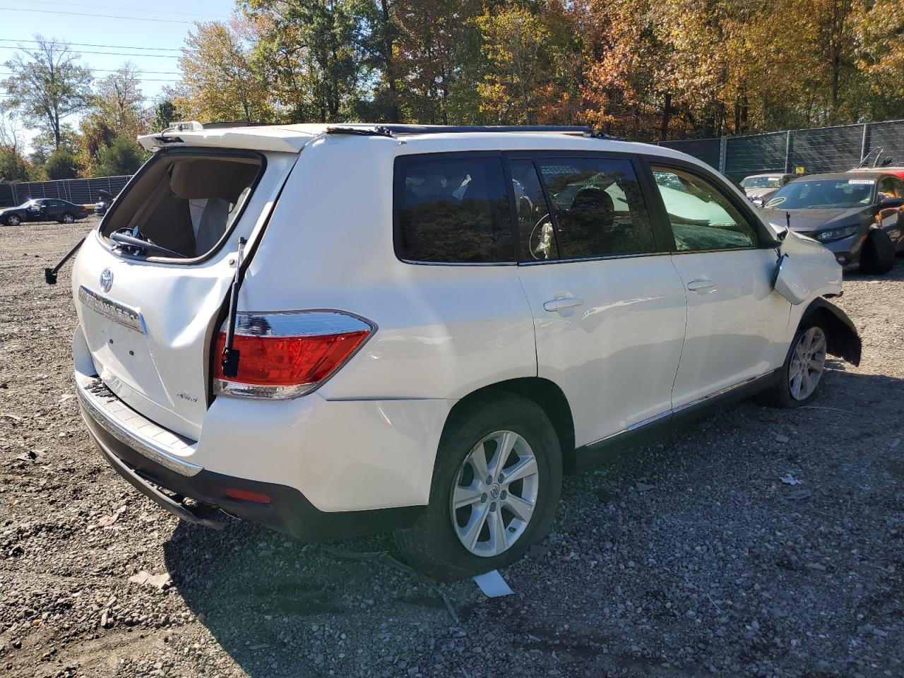 2013 TOYOTA HIGHLANDER