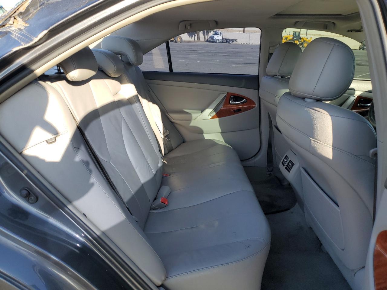 2011 TOYOTA CAMRY