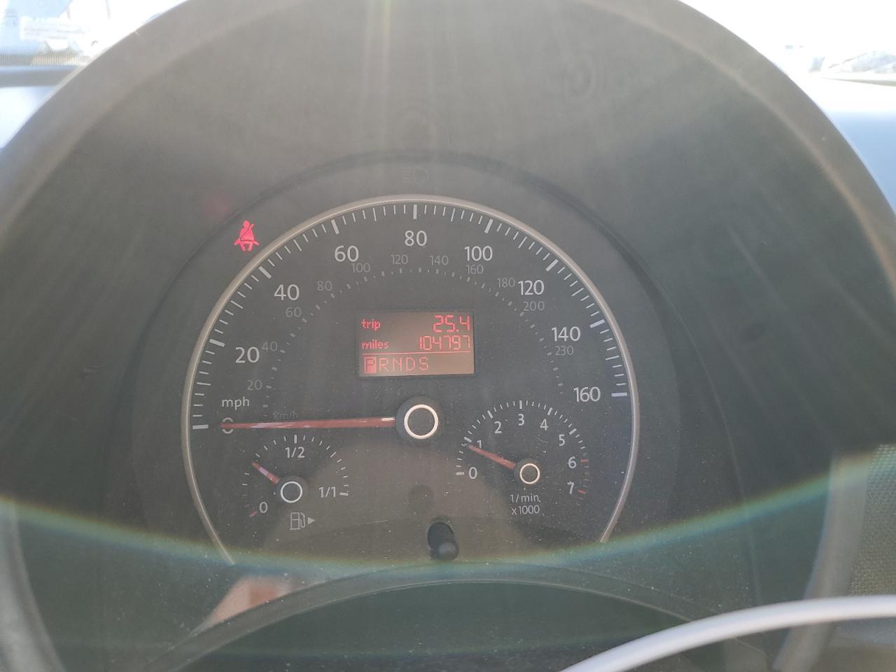 2010 VOLKSWAGEN Beetle
