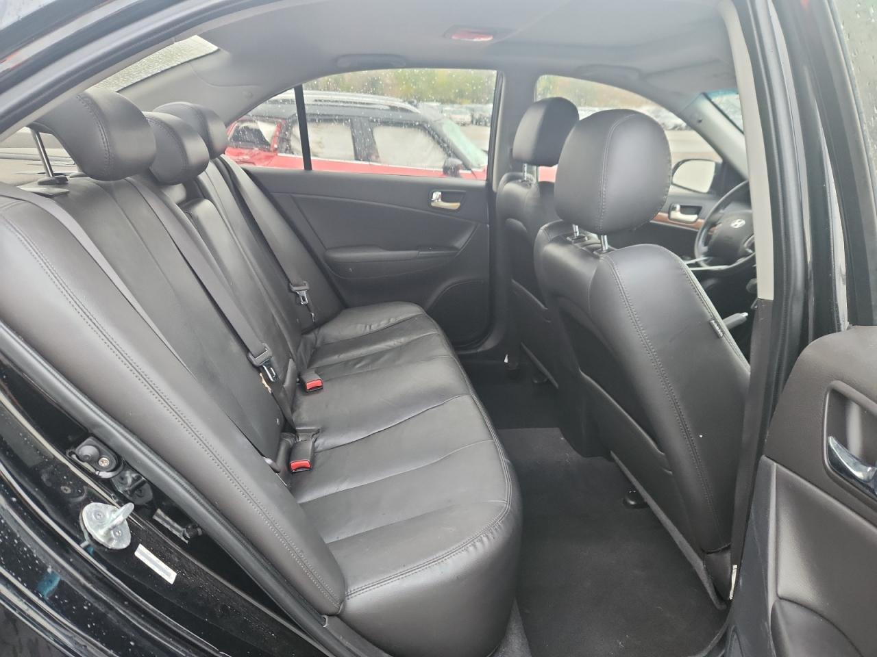 2010 HYUNDAI SONATA