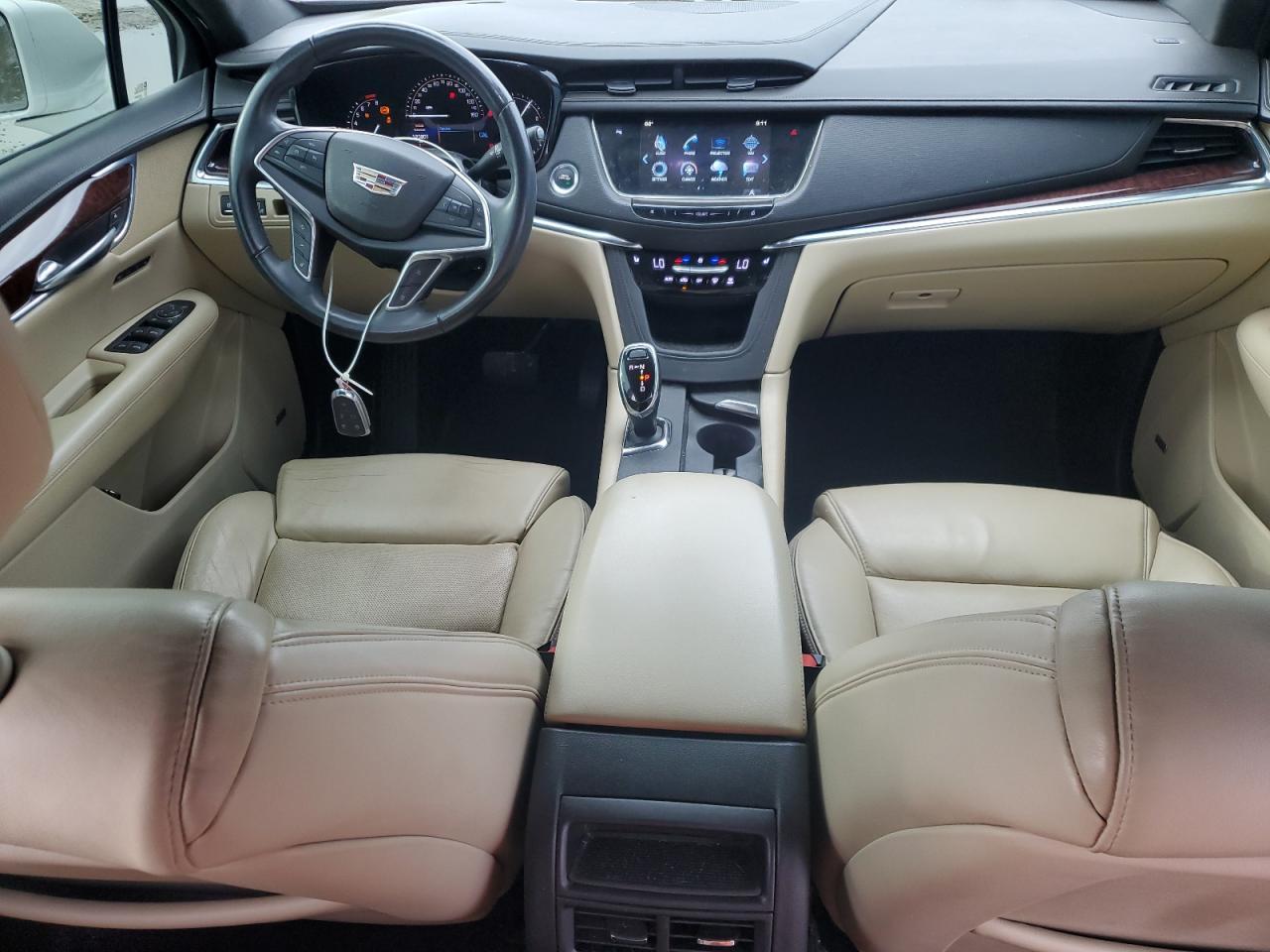 2017 CADILLAC XT5
