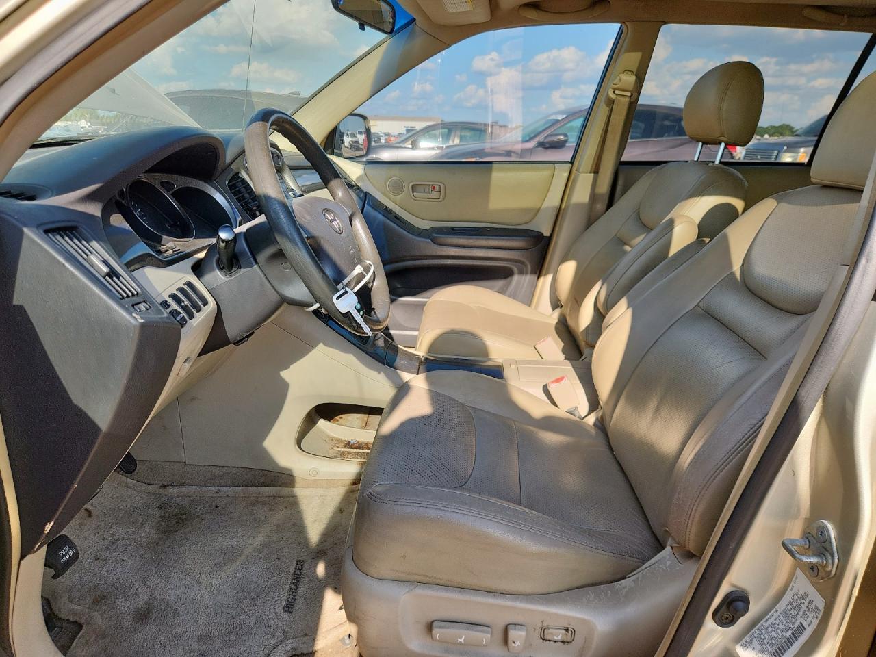 2003 TOYOTA HIGHLANDER