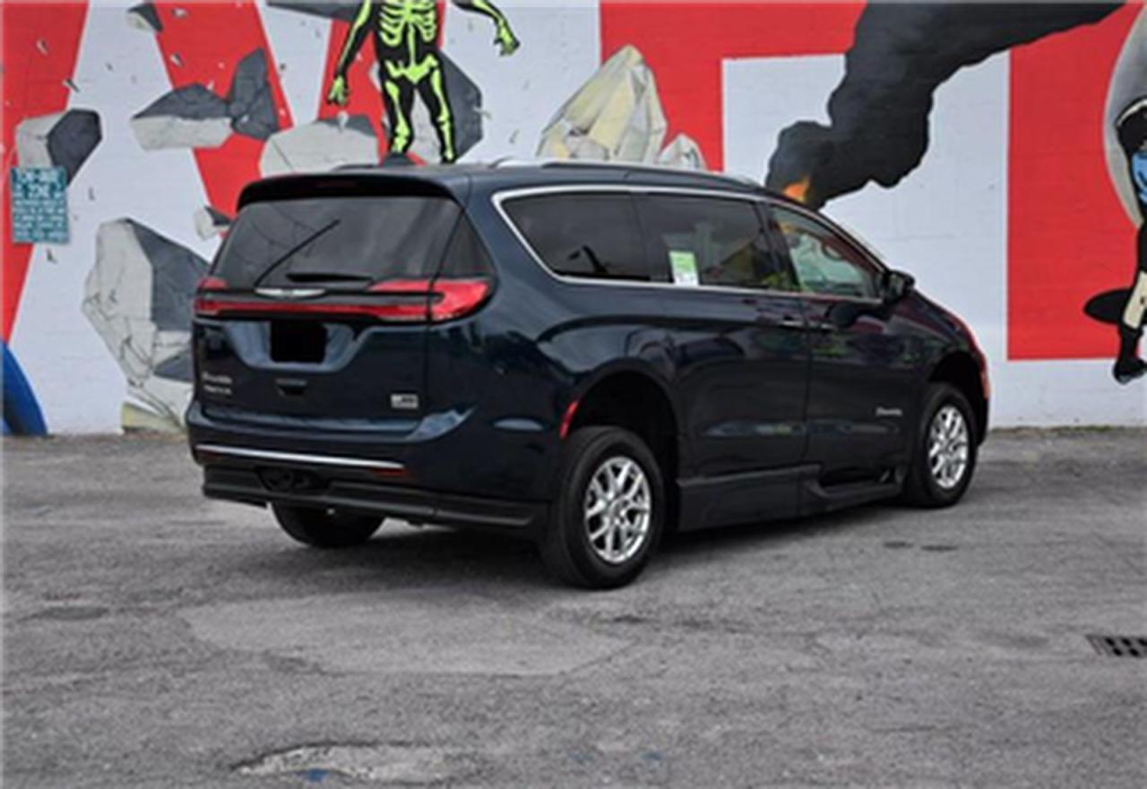 2021 CHRYSLER Pacifica