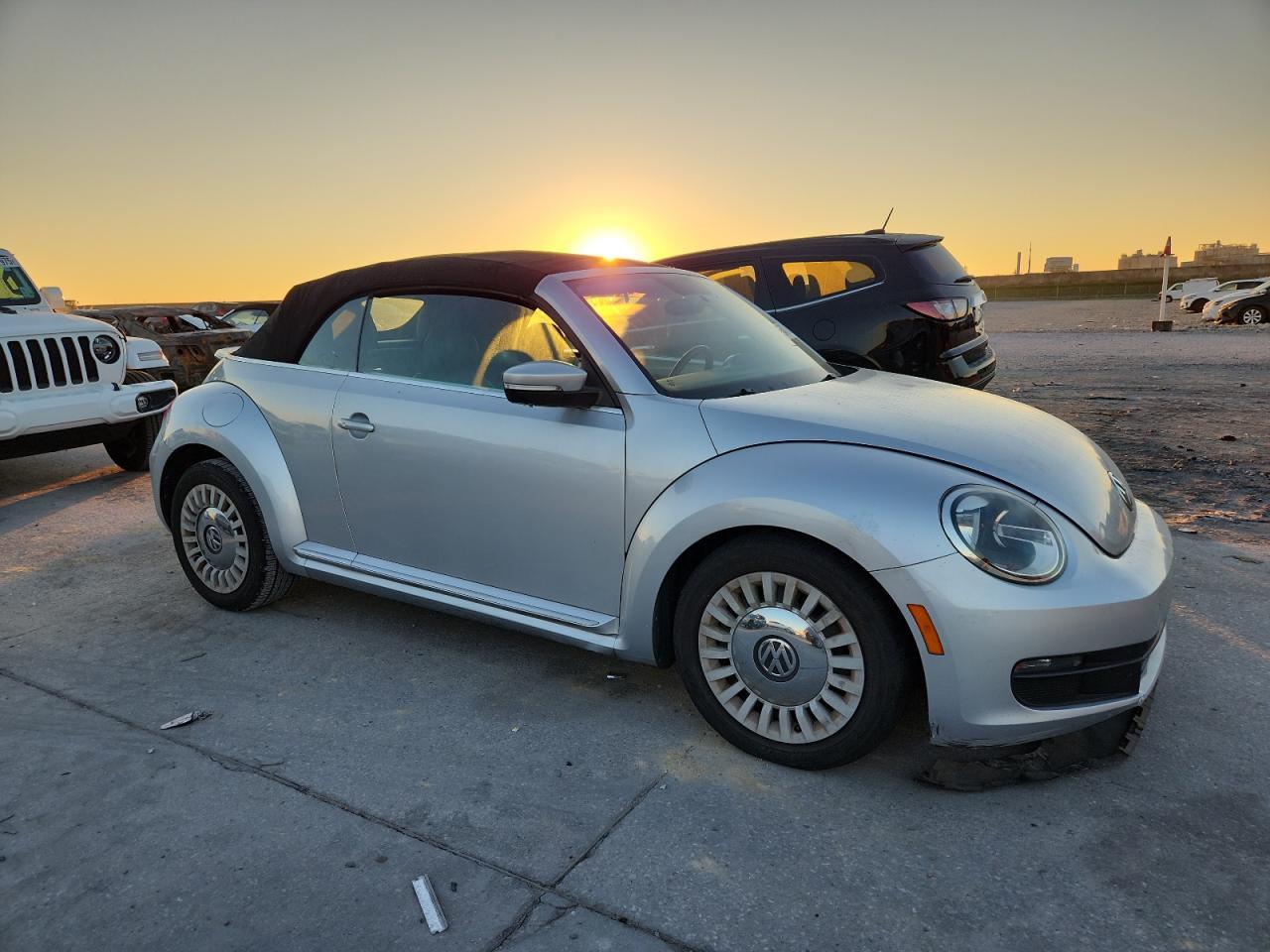 2015 VOLKSWAGEN Beetle