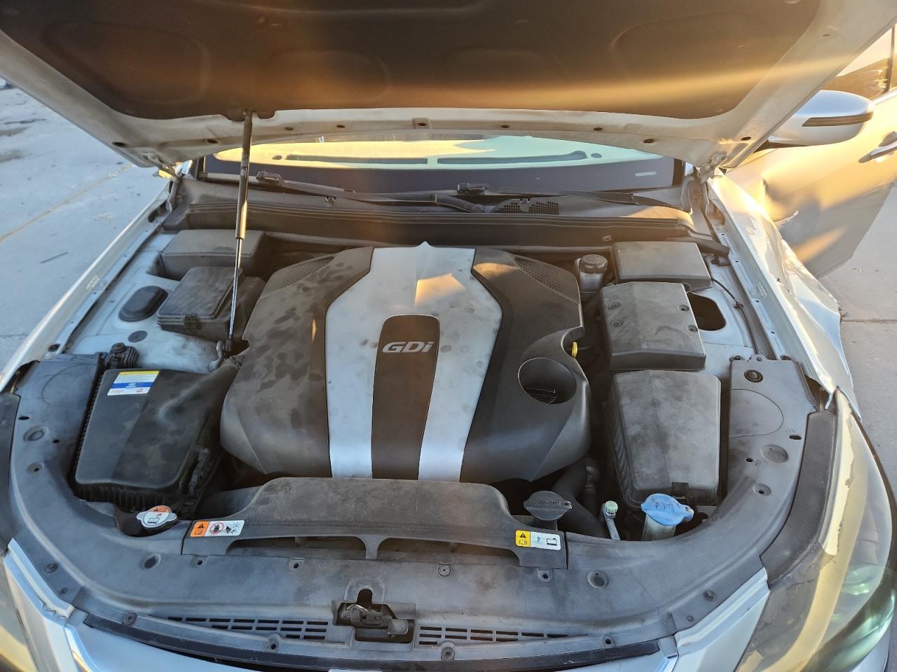 2012 HYUNDAI GENESIS