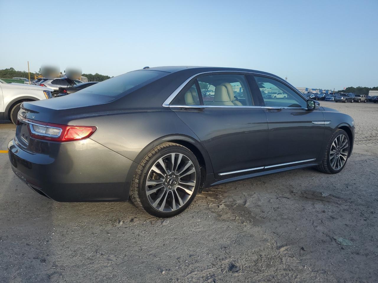 2017 LINCOLN Continental