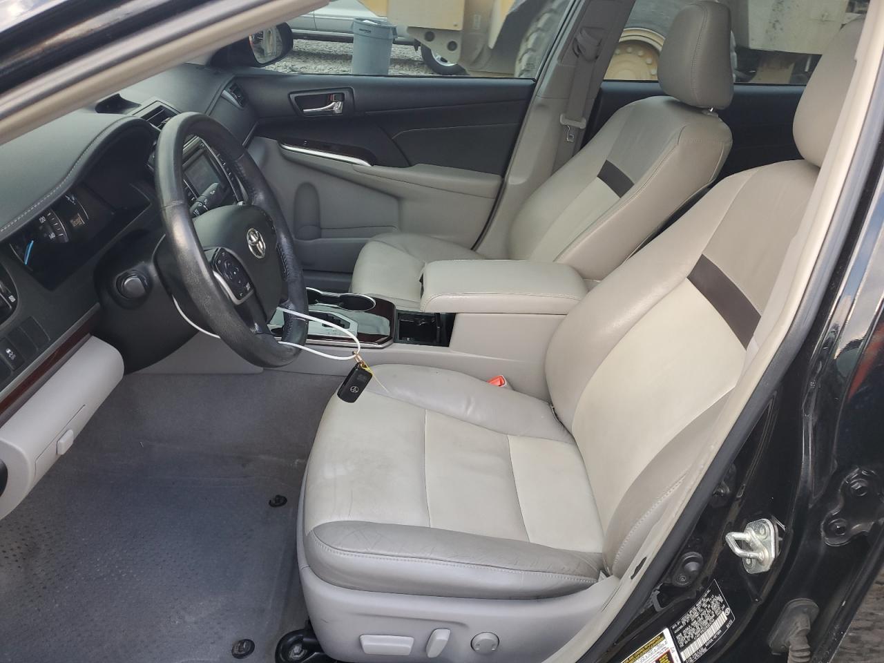 2014 TOYOTA CAMRY