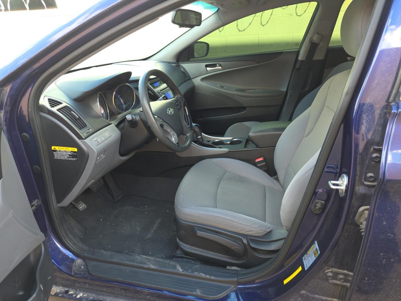 2012 HYUNDAI SONATA