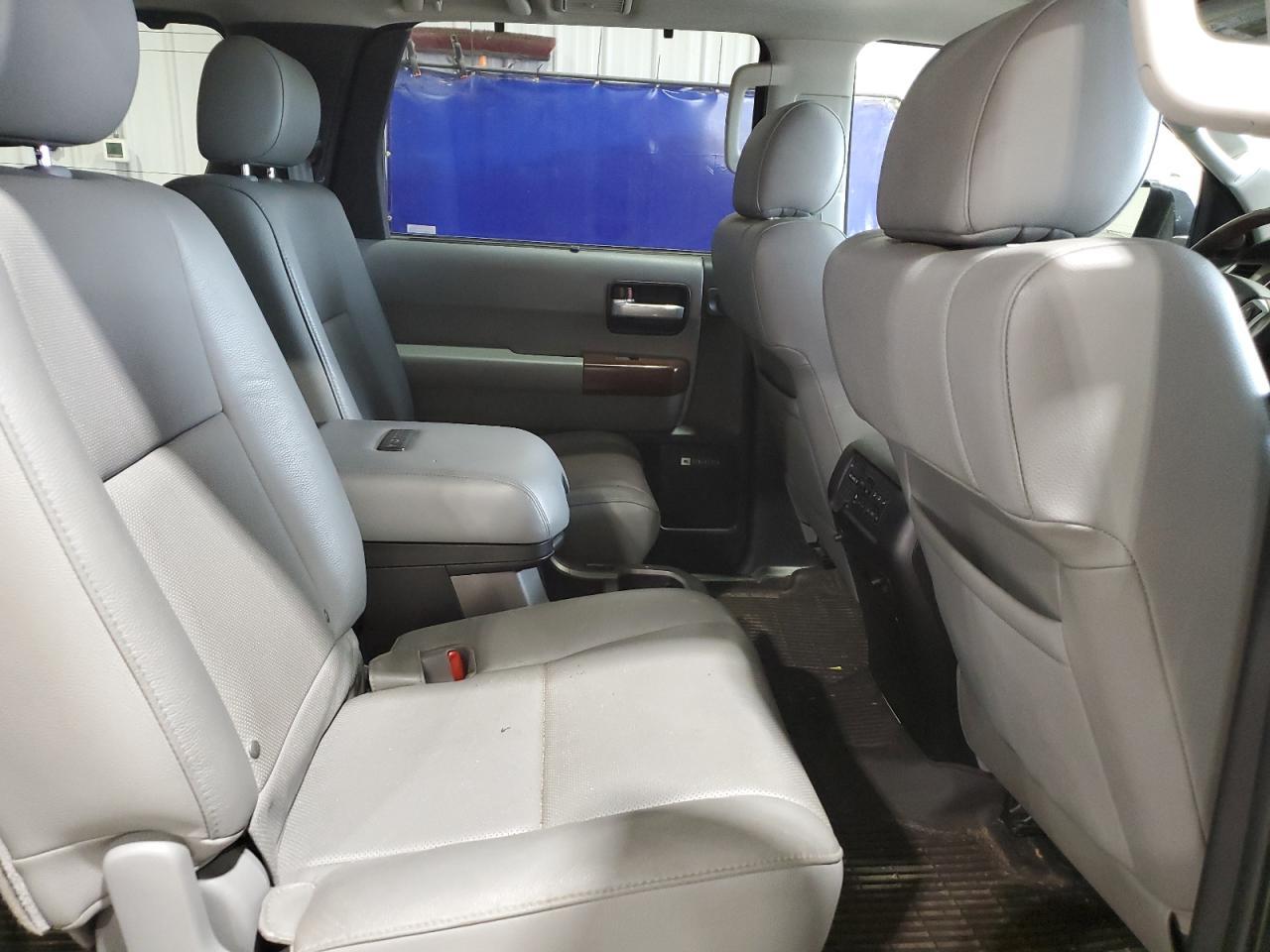 2017 TOYOTA Sequoia