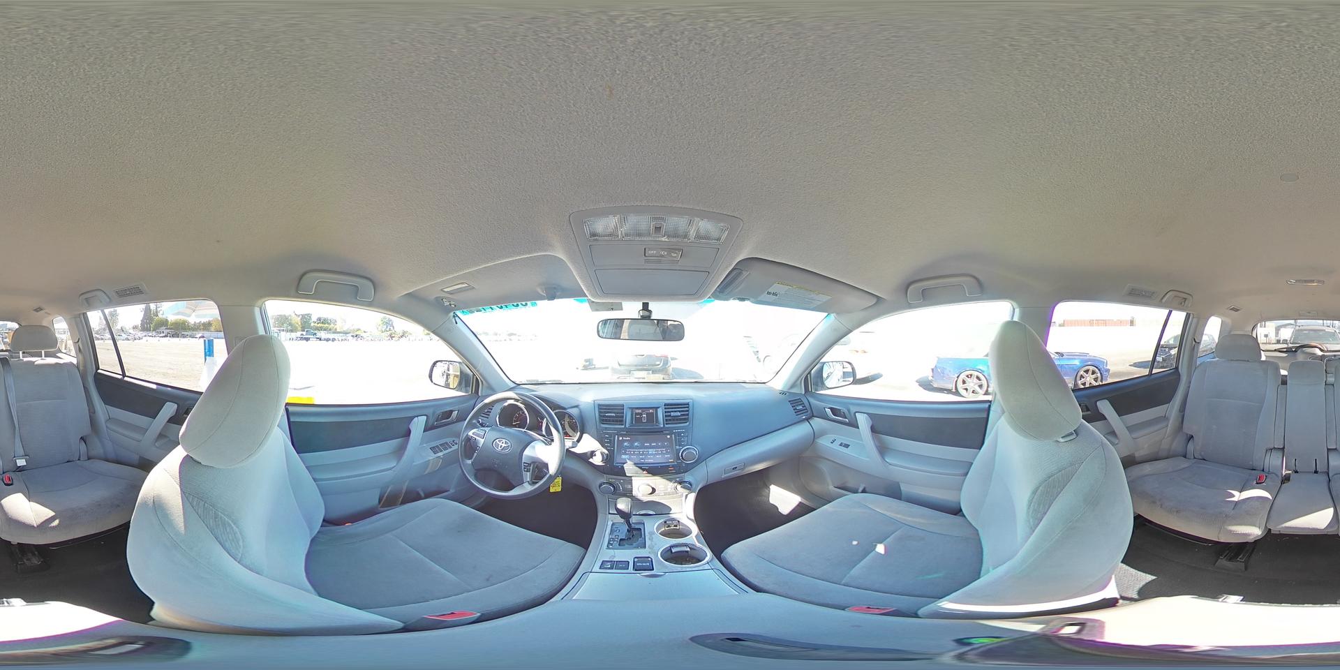 2011 TOYOTA HIGHLANDER