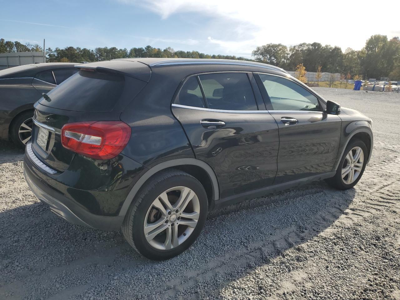 2016 MERCEDES-BENZ GLA-Class