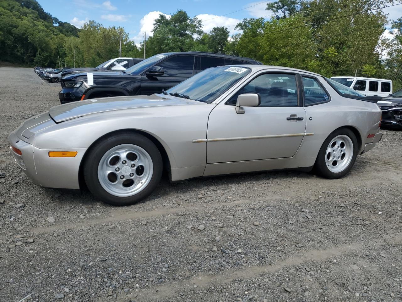 1986 PORSCHE 944