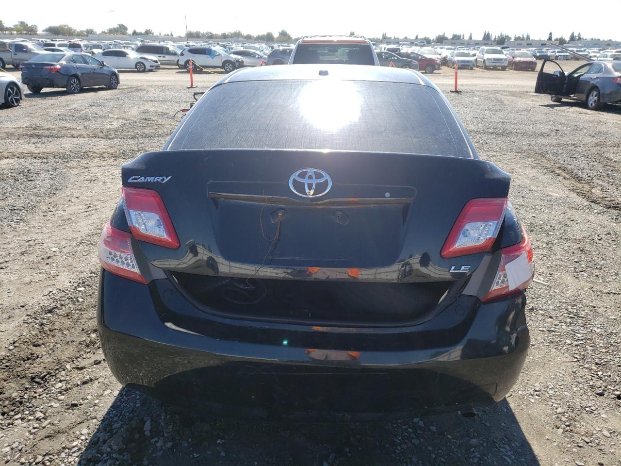 2011 TOYOTA CAMRY