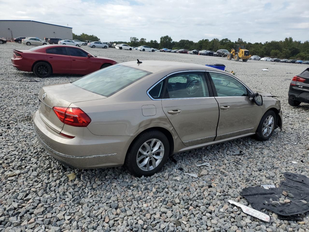 2016 VOLKSWAGEN Passat